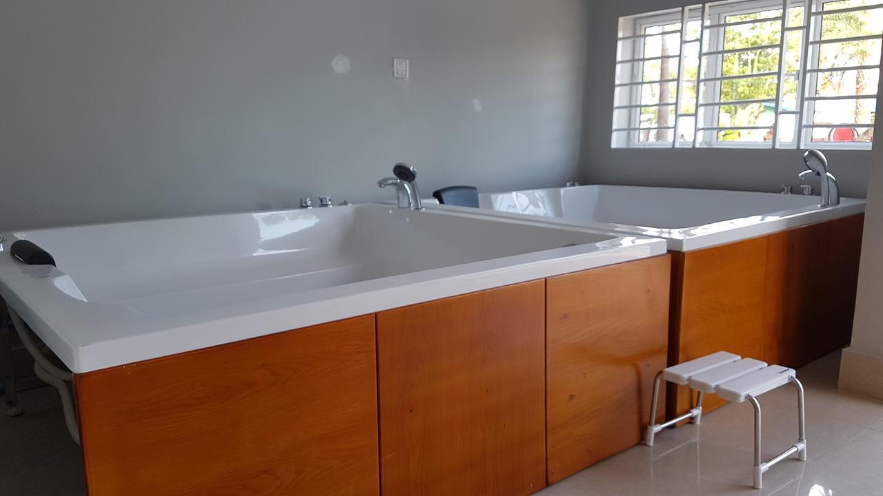 Two Moons Resort Kampot Εξωτερικό φωτογραφία